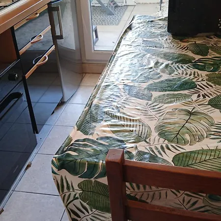 Апартаменты T2 Avec Terrasse Chateau D'o