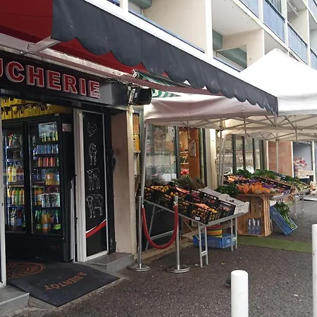 T2 Avec Terrasse Chateau D'o