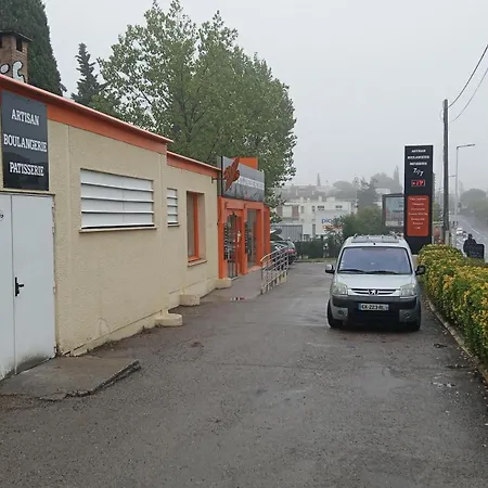 T2 Avec Terrasse Chateau D'o * Монпелье